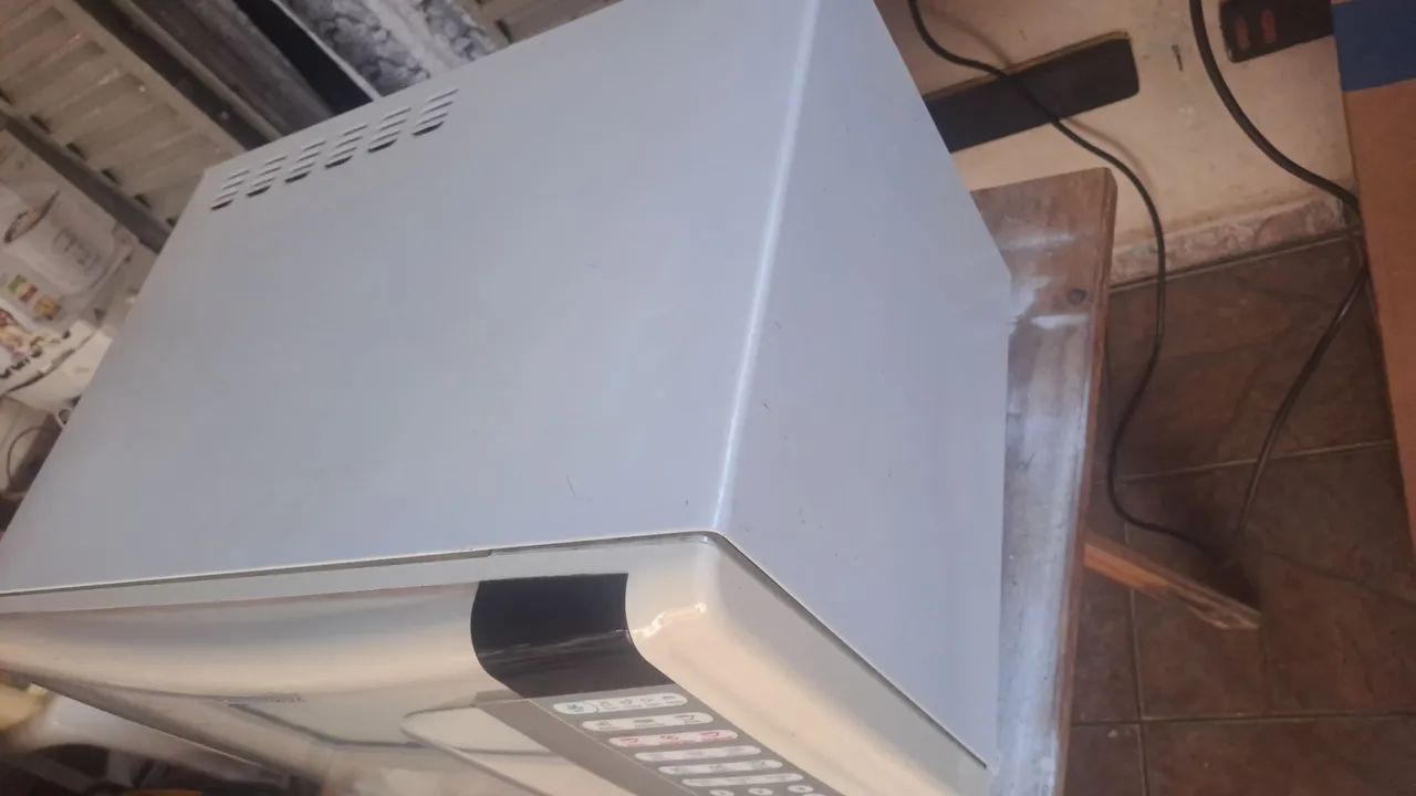 Microondas eletrolux 31l - Foto 3