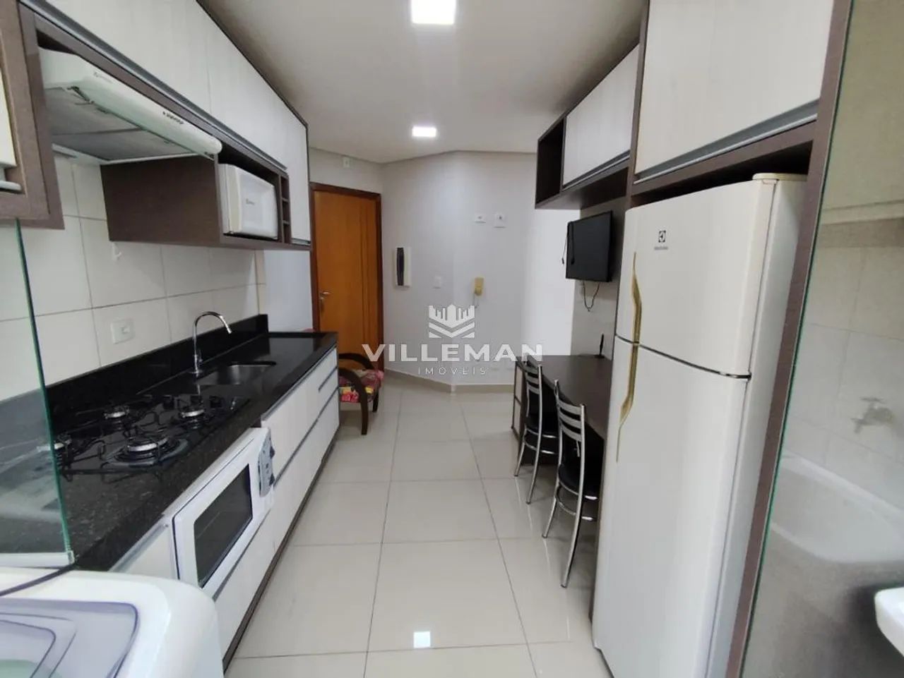 Apartamento para alugar em Maringá, Vila Santo Antônio, com 1 quarto, com 27 m² - Foto 2