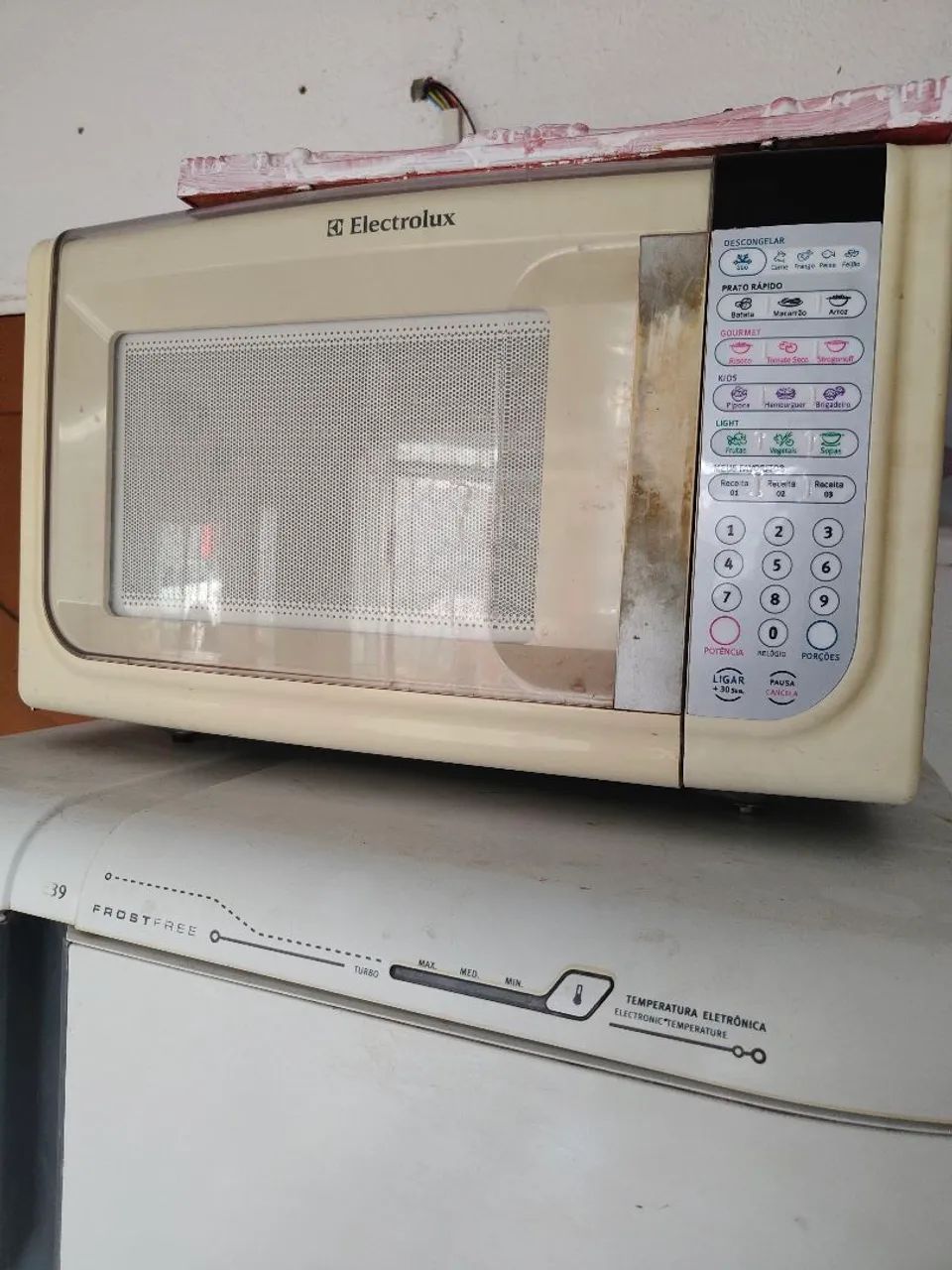 Técnico de microondas conserto