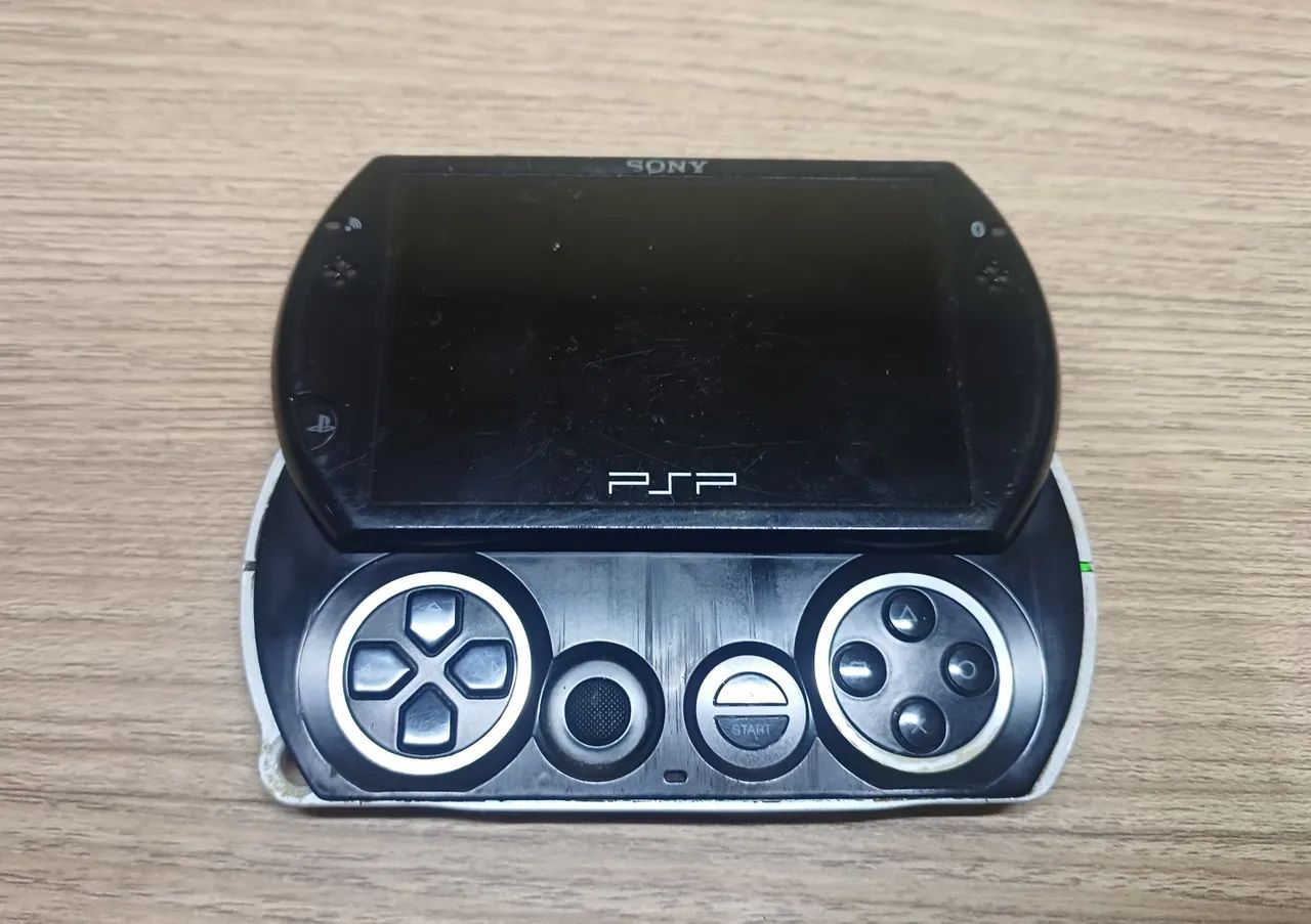 PSP GO