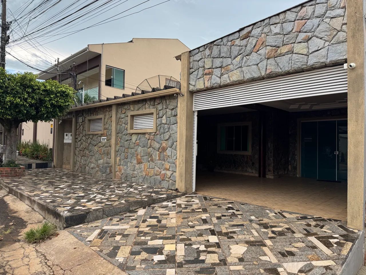 Aluga Excelente casa