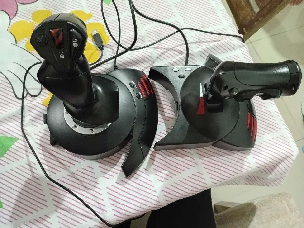 THRUSTMASTER T.FLIGHT HOTAS X - Foto 2