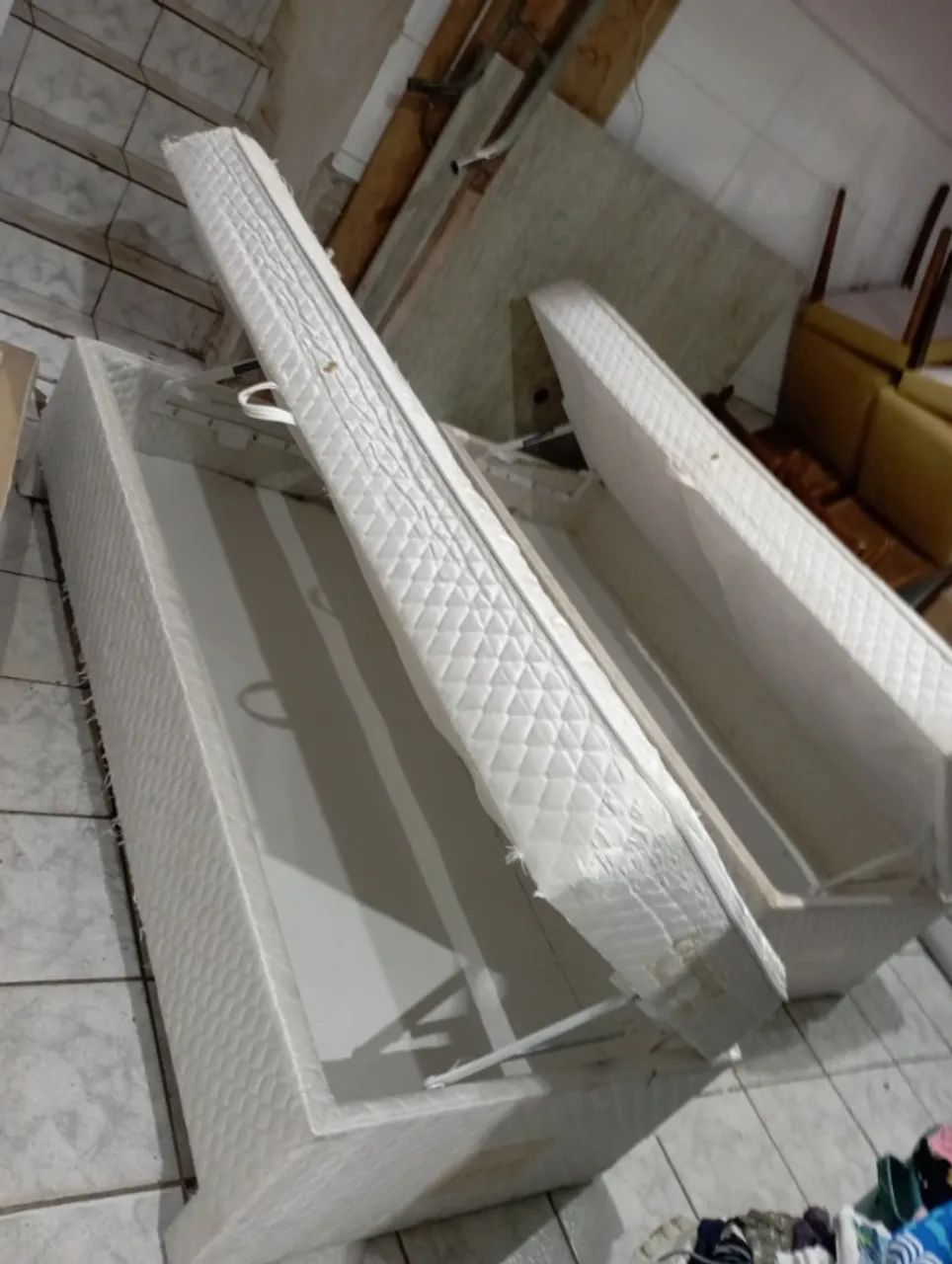 (Cód 011) Duas camas Box Baú com colchão por 500