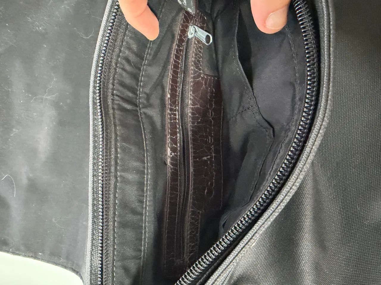 Bolsa diagonal Calvin Klein - Foto 3