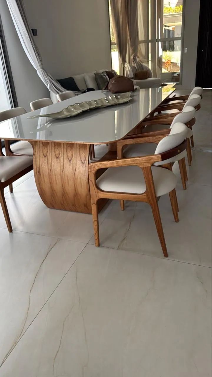 Conjunto mesa e cadeira sala de jantar 