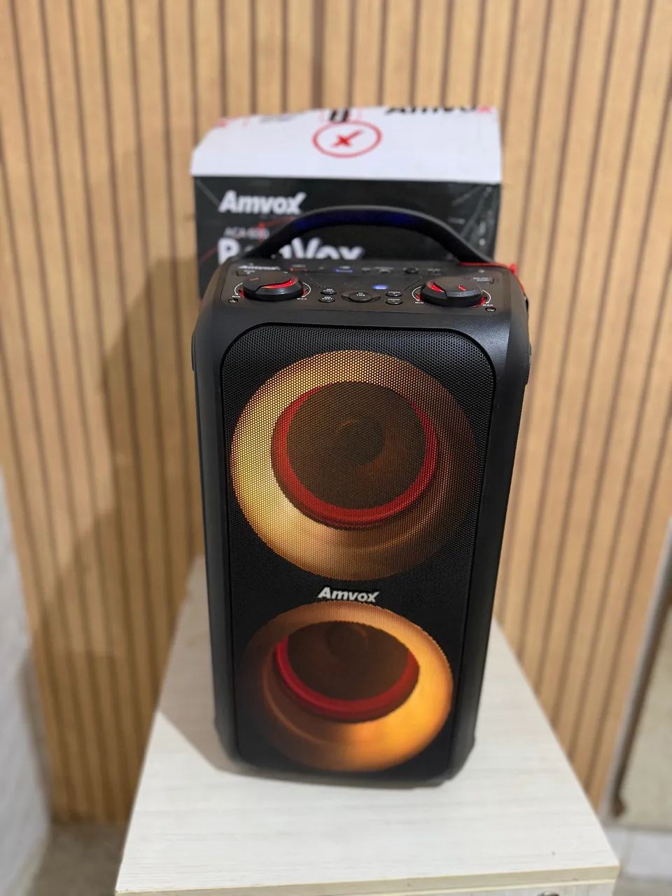 Caixa de som 600 watts 