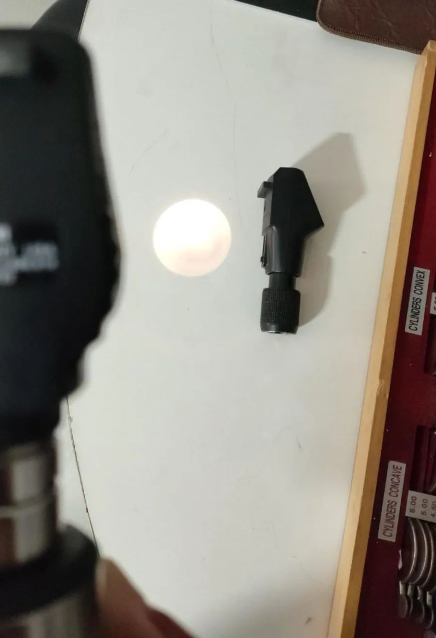 Oftalmoscópio e retinoscópio sem bateria  equipamento médico  - Foto 2
