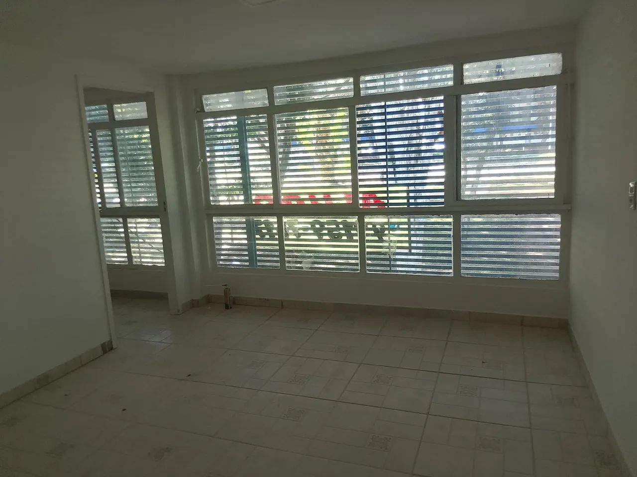 Alugo esse apt kitnet 3000 mil 