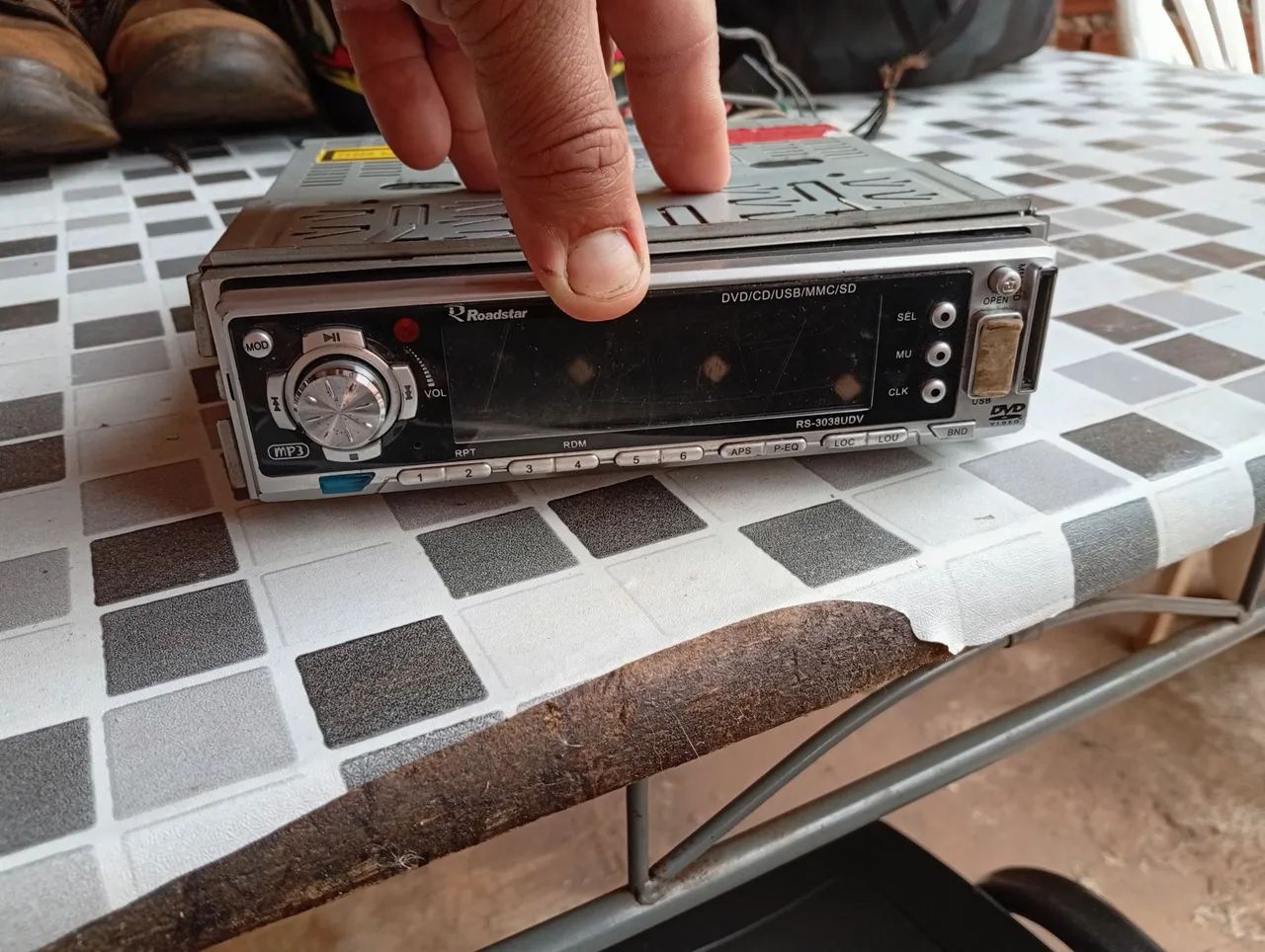 Dvd automotivo Roadstar funciona certinho 