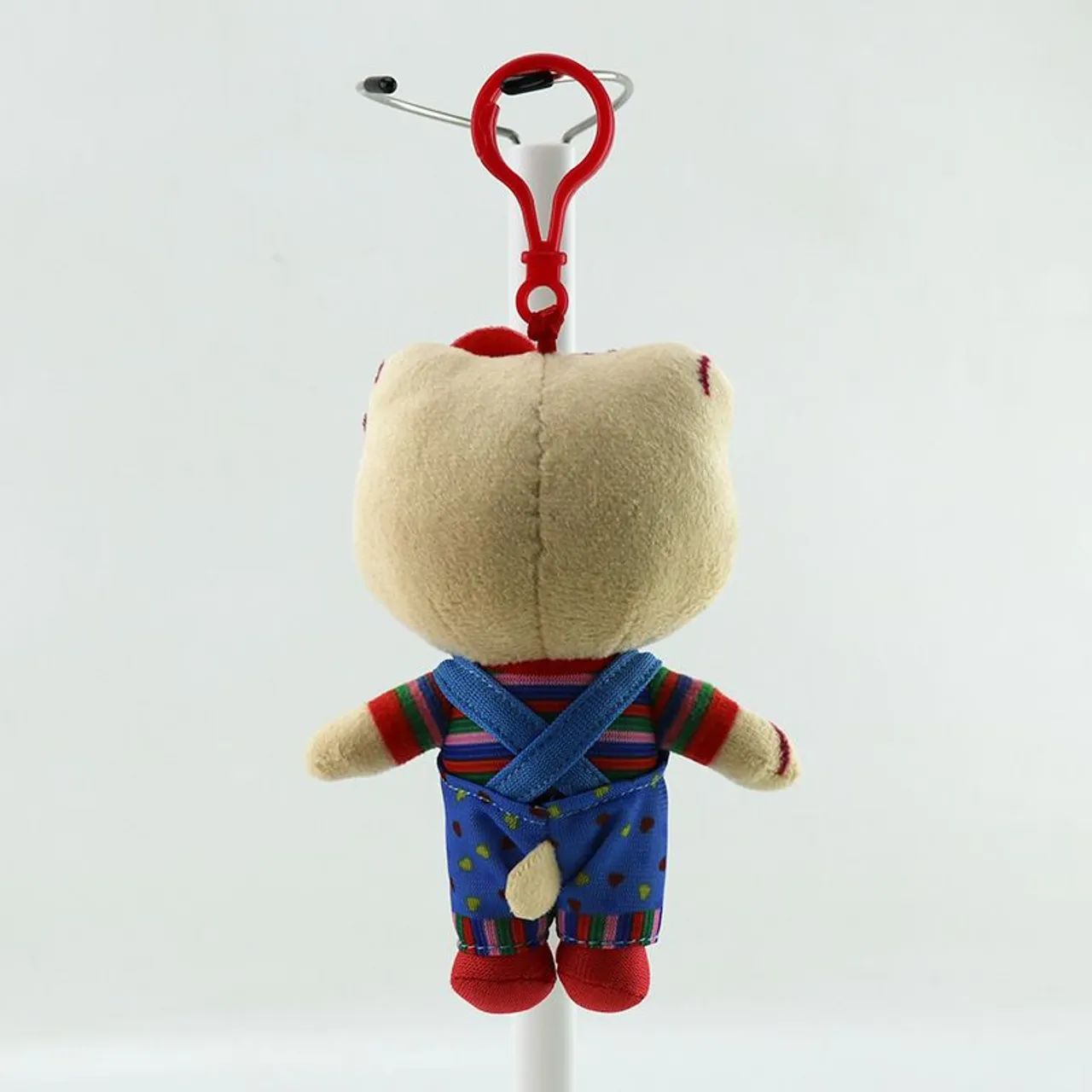 Chaveiro Hello Kitty Chucky edição especial  - Foto 2