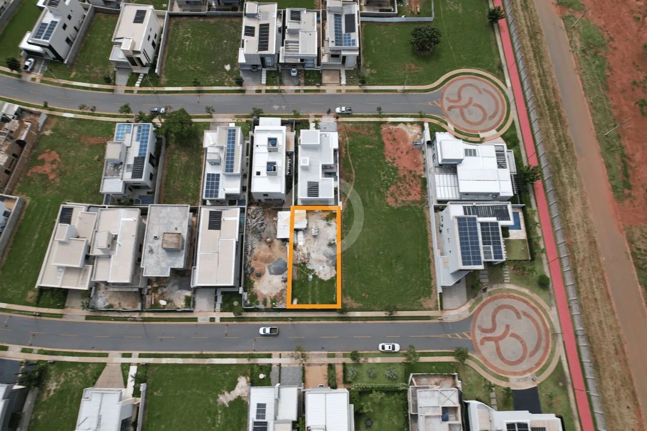 Terreno no Condomínio Parqville Jacarandá, Aparecida de Goiânia/GO