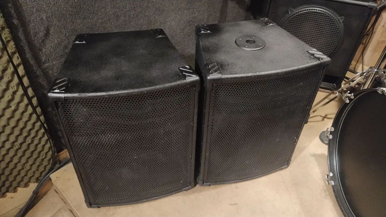 Par Caixas 15" Ativa+ Passiva 