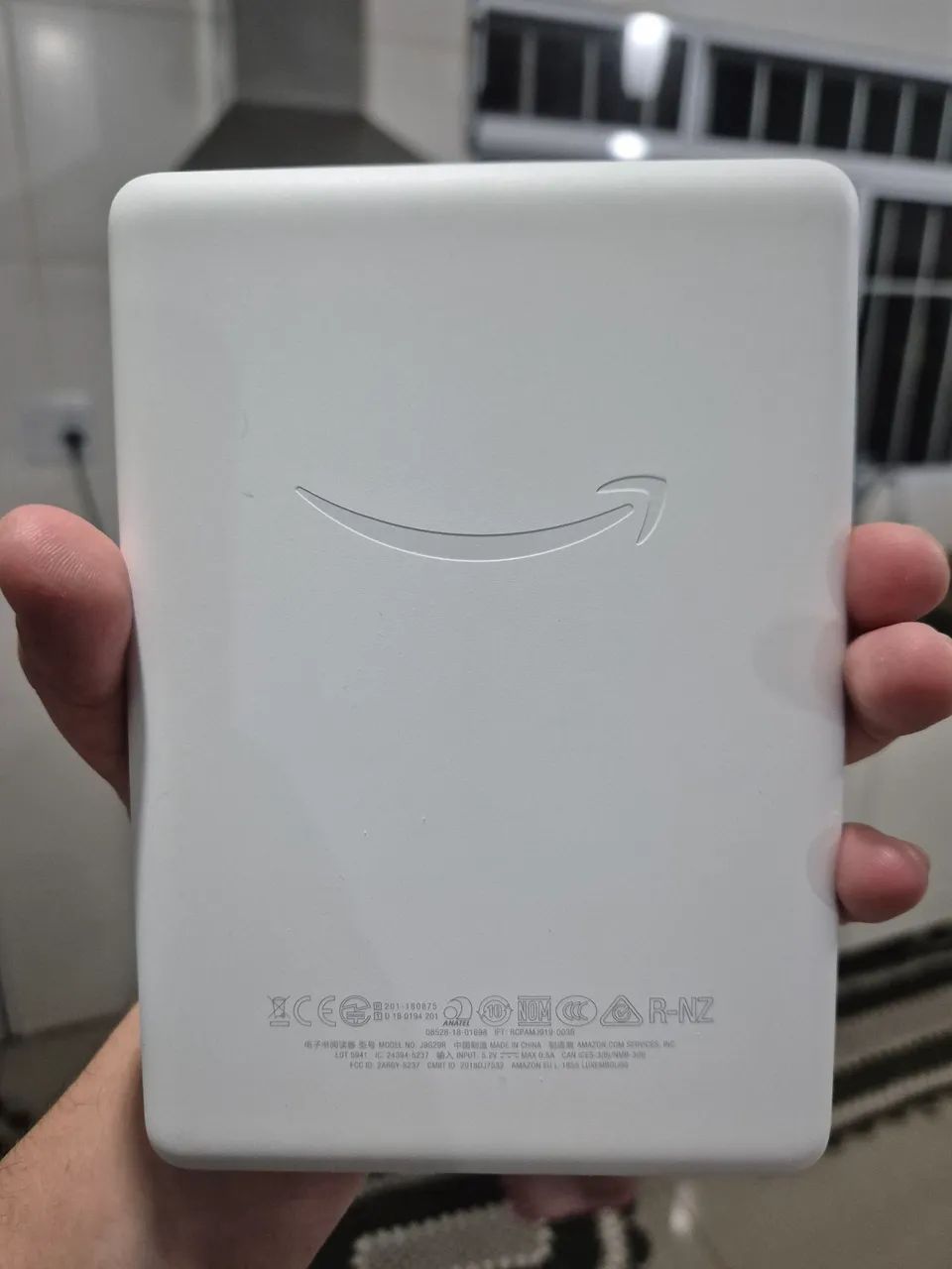 Kindle 10 Geração/ Usado com capa e cabo - Foto 2