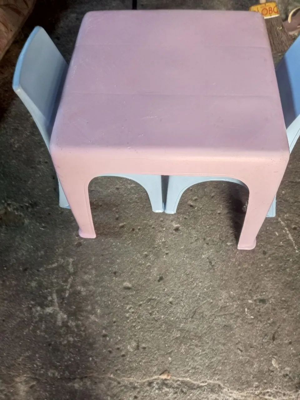 Vendo mesinha infantil para saí agora  - Foto 6