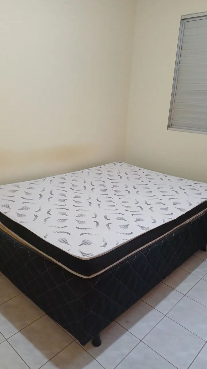 Cama box com colchão 