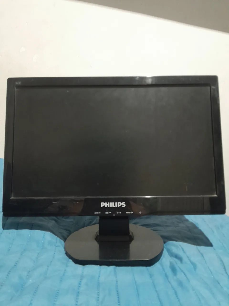 Monitor LCD PHILIPS 15,6 POLEGADAS 