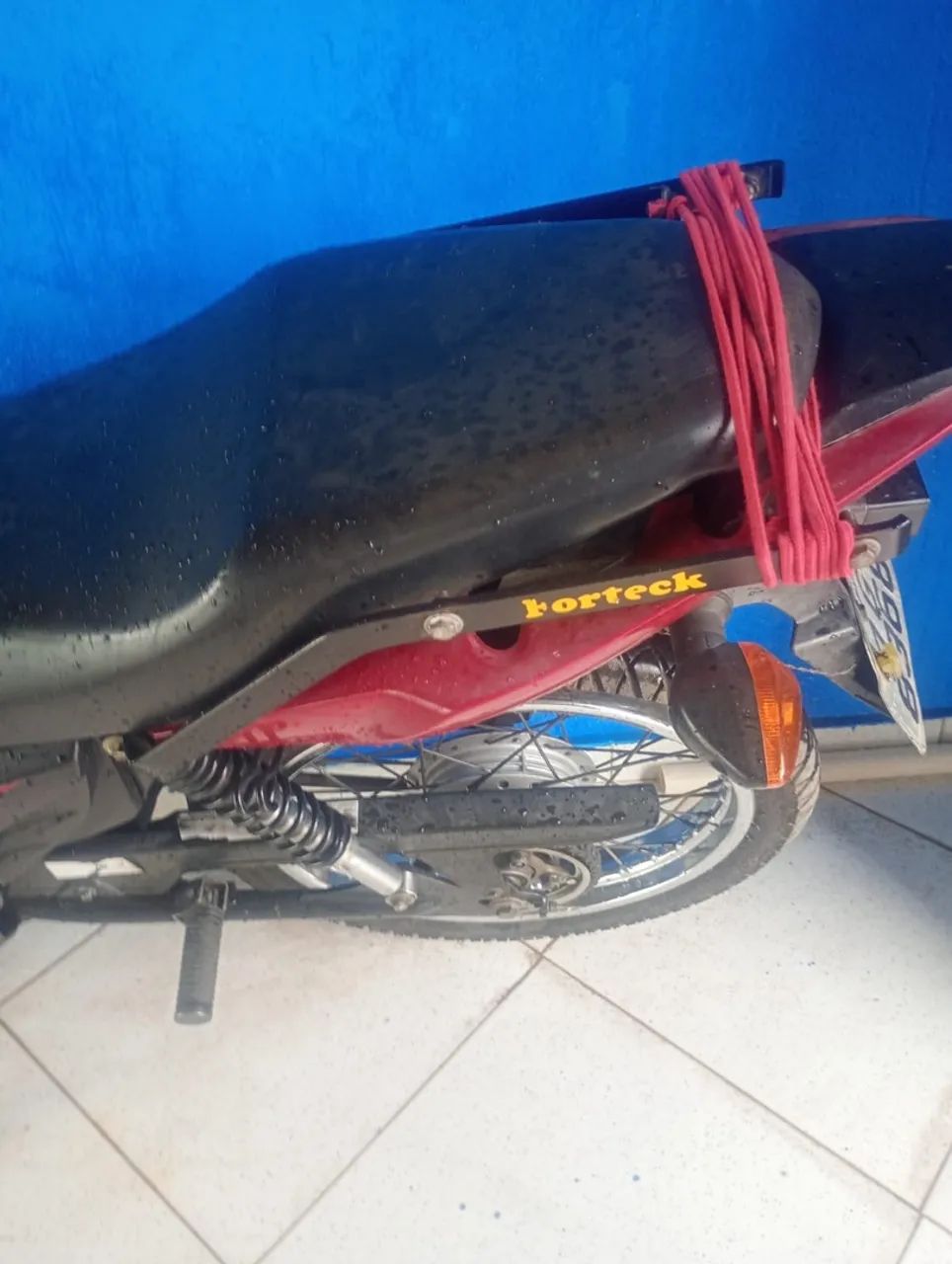 Bauleto caixa moto 100 litros - Foto 5