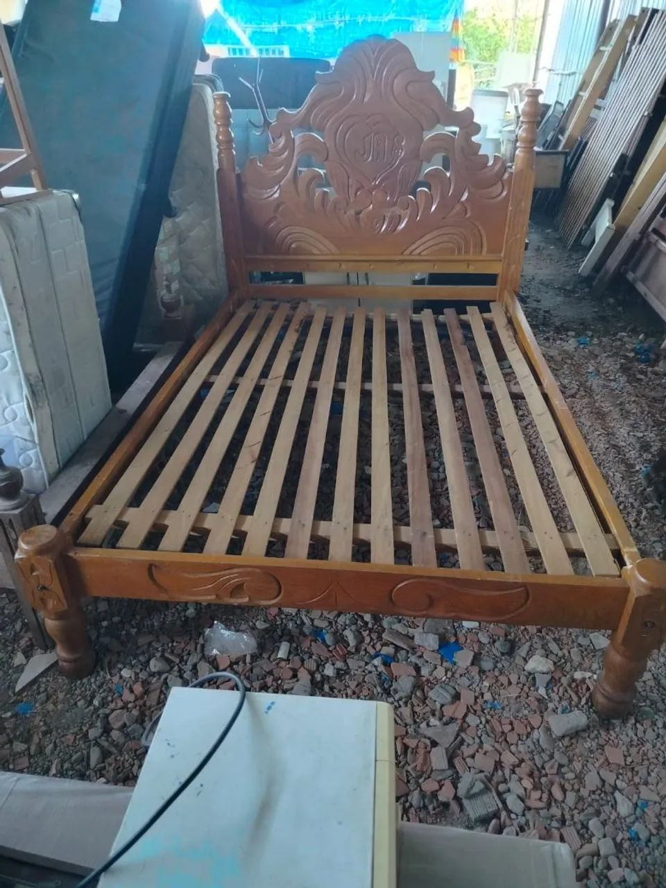 Cama Casal antiga madeira  - Foto 2