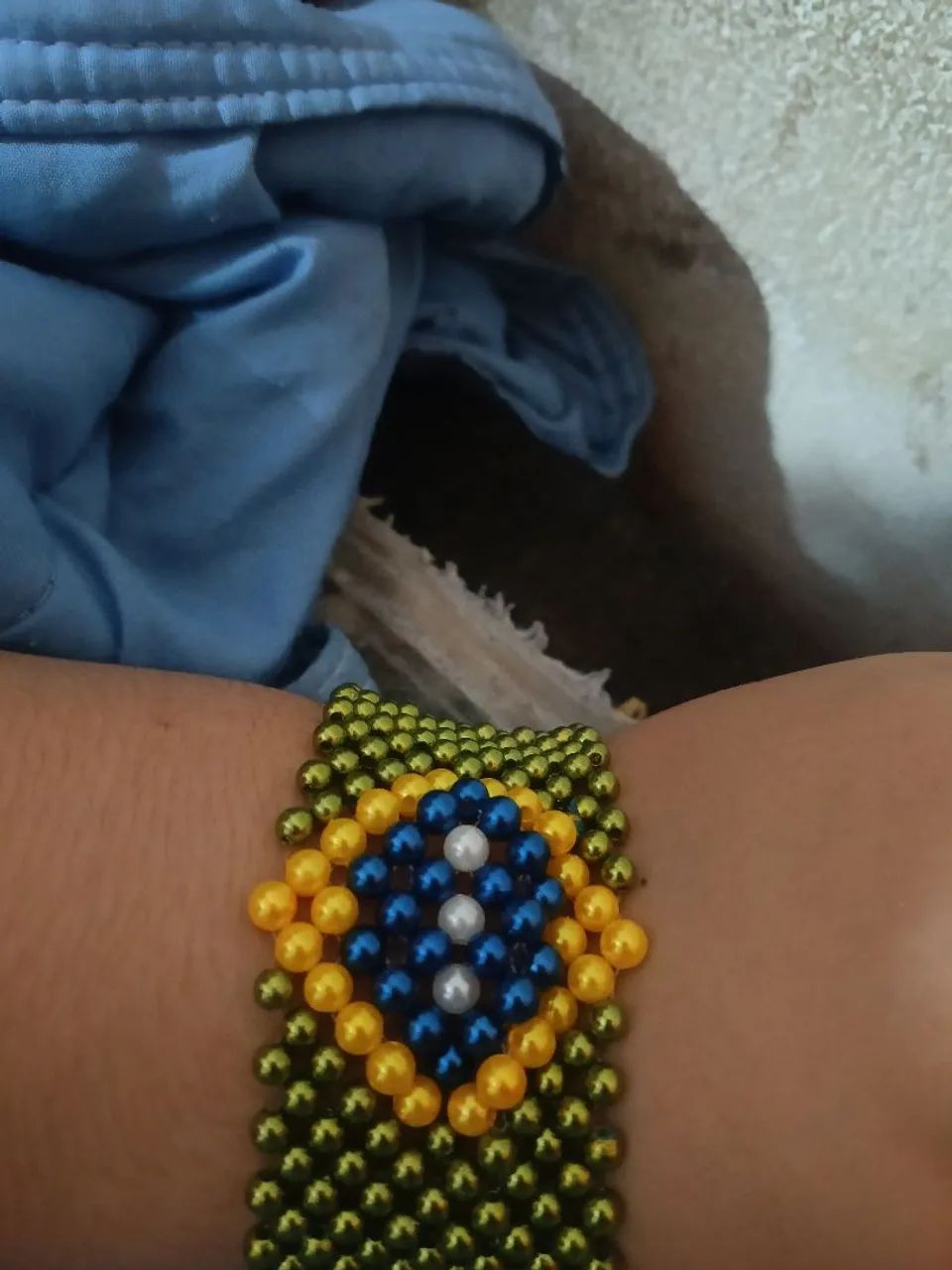 Vendendo pulseiras personalizadas da copa - Foto 3
