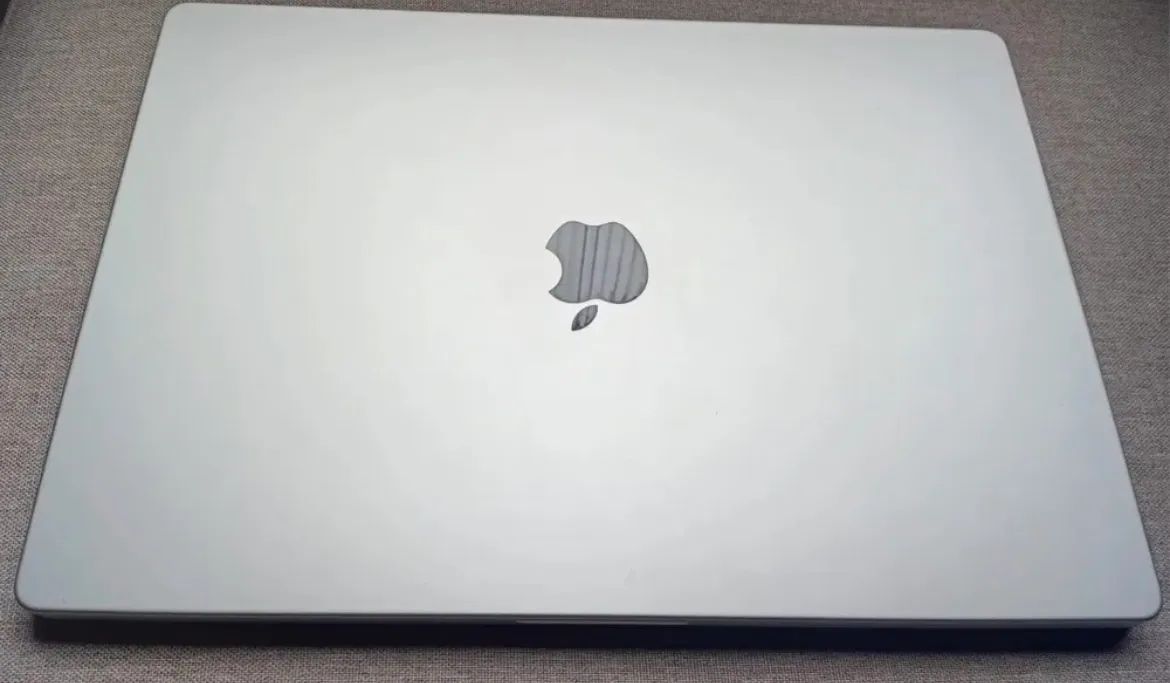 MacBook Pro 16" M1 Pro - Foto 2