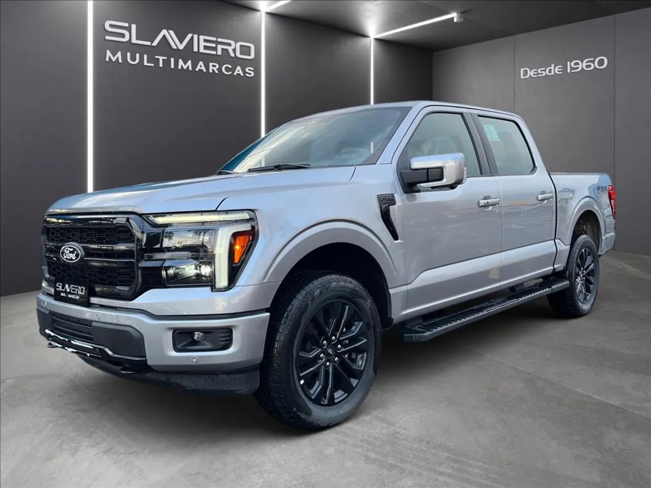 Ford F-150 F-150 Lariat Black 4x4 5.0 V8 2025
