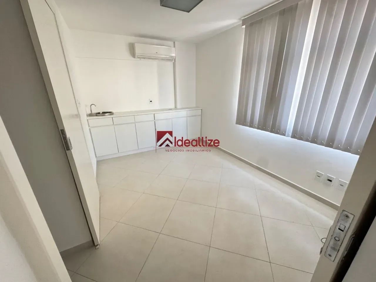 Centro comercial para venda com 68 metros quadrados em Centro - Guarapari - ES - Foto 5