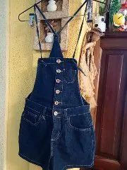 Jardineira jeans com elastano P (NOVA)