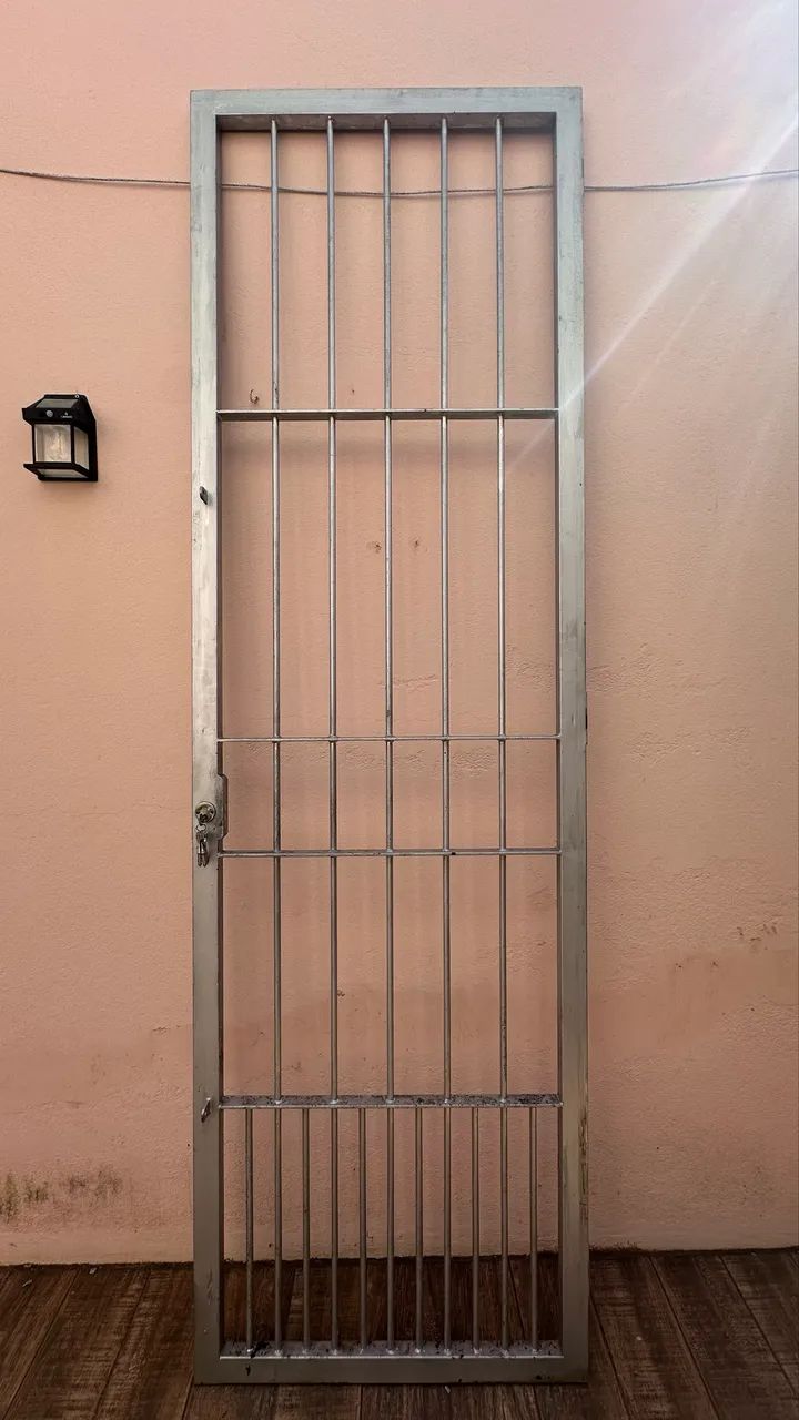 Porta de ferro completa 