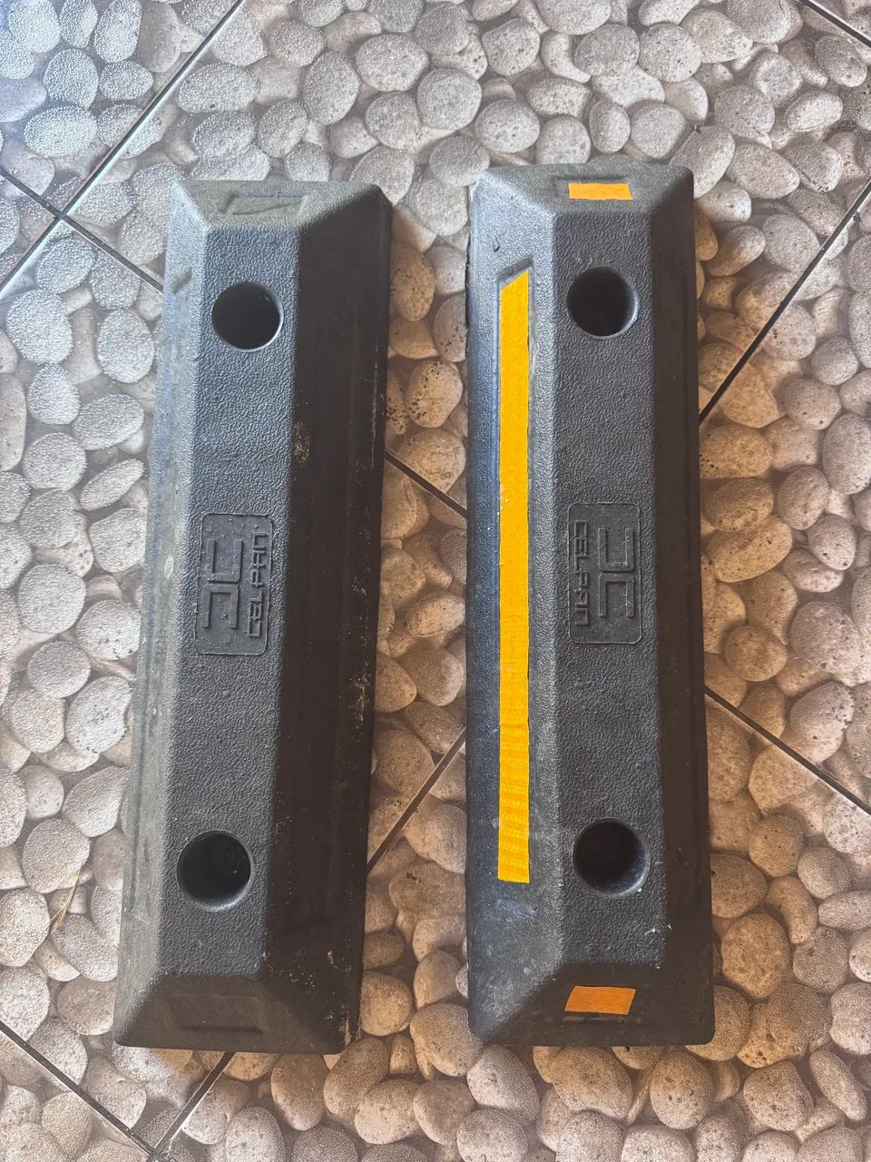 Bate rodas - limitador de vagas 55cm - 2 unidades