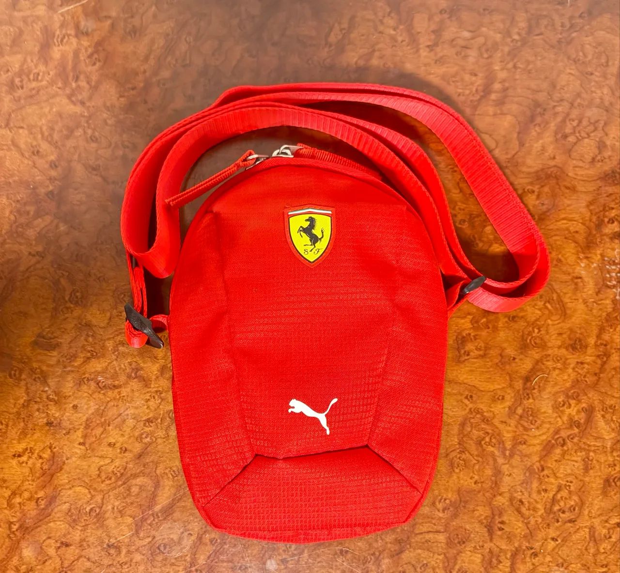 Bolsa da ferrari Semi-Nova original da Puma - Foto 2