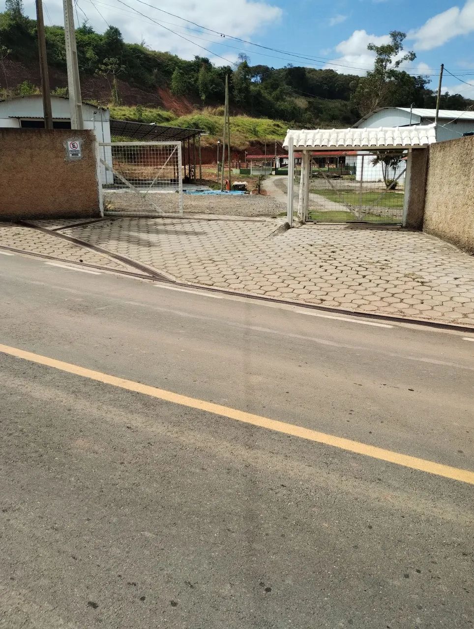 Aluga se galpão é casa junto  - Foto 4