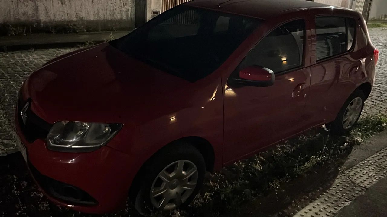 Alugo carro