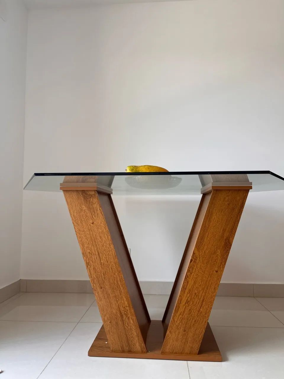 Vende-se mesa NOVA 