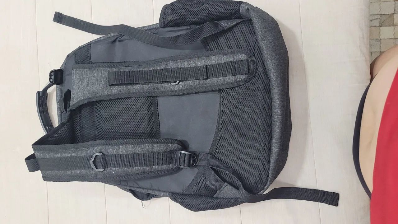 Mochila semi nova -leia - Foto 2