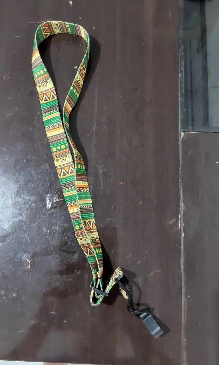 Vendo ukulele usado + capa acolchoada + correia - Foto 4