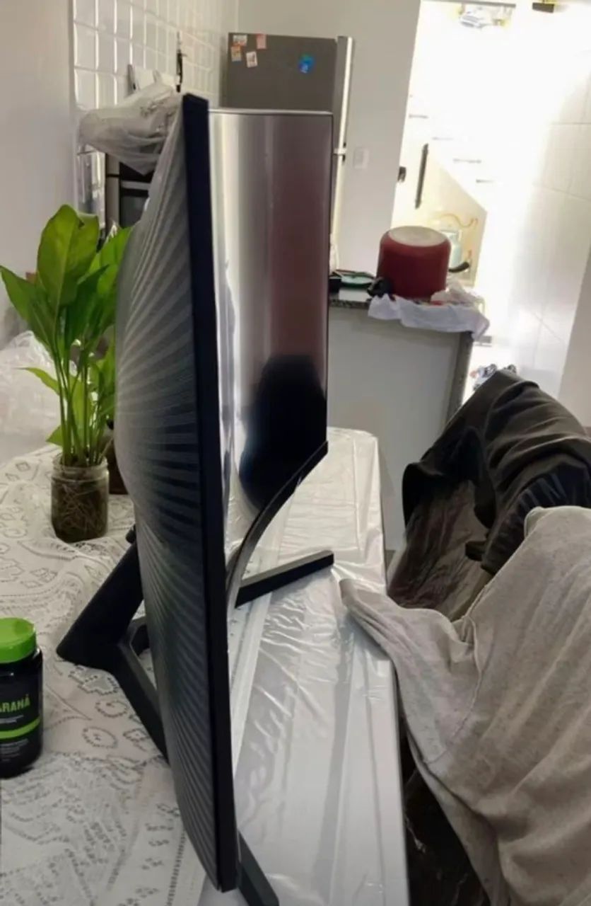 Monitor Gamer Samsung Odyssey 32"  - Foto 3