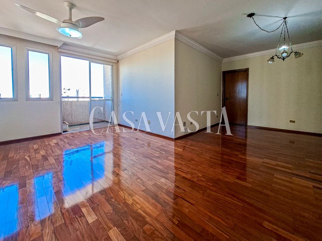 Apartamento à venda, 03 quartos, Edifício São João Del Rey