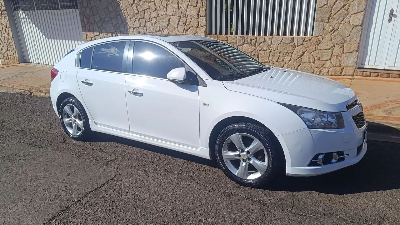Chevrolet Cruze CRUZE HB Sport LTZ 1.8 16V FlexP. 5p Mec 2012