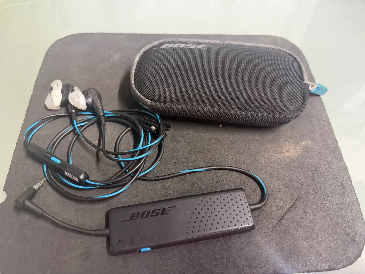 Fone de ouvido bose qc-20