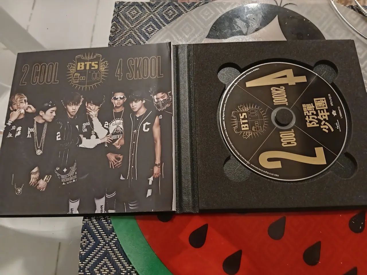 Álbum BTS 2 COOl 4 Skool - Foto 4