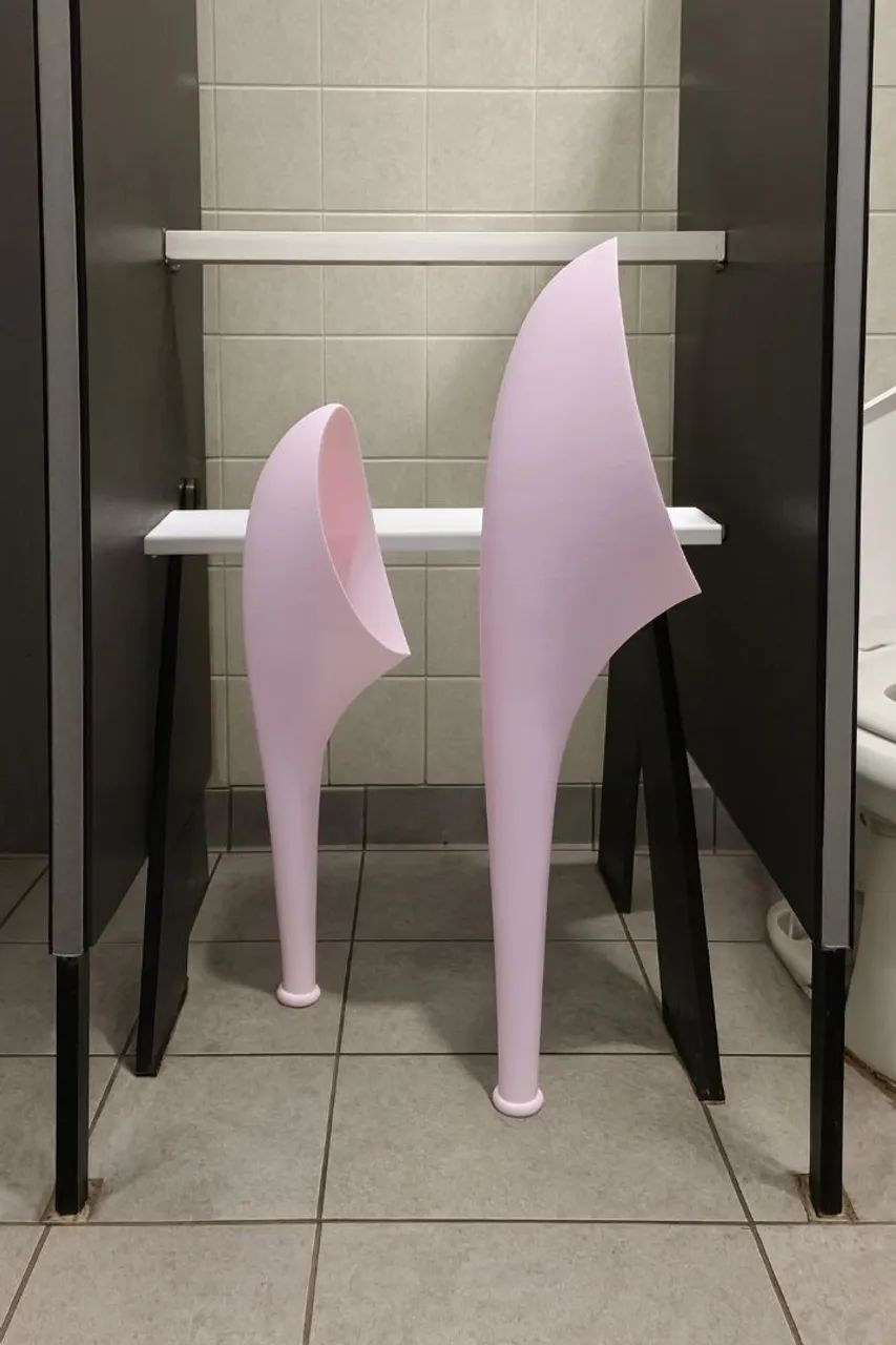 Urinol Feminino Portátil 20cm ou 25cm em PLA - Ideal para Viagens e Camping