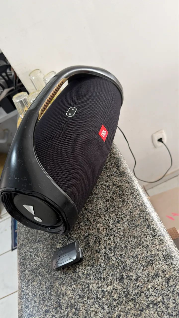 JBL BoomBox 2