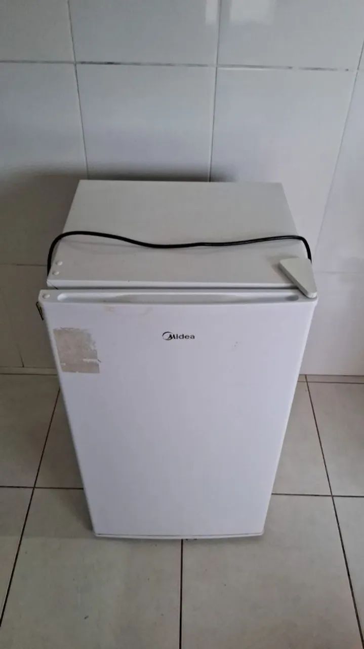 Frigobar midea