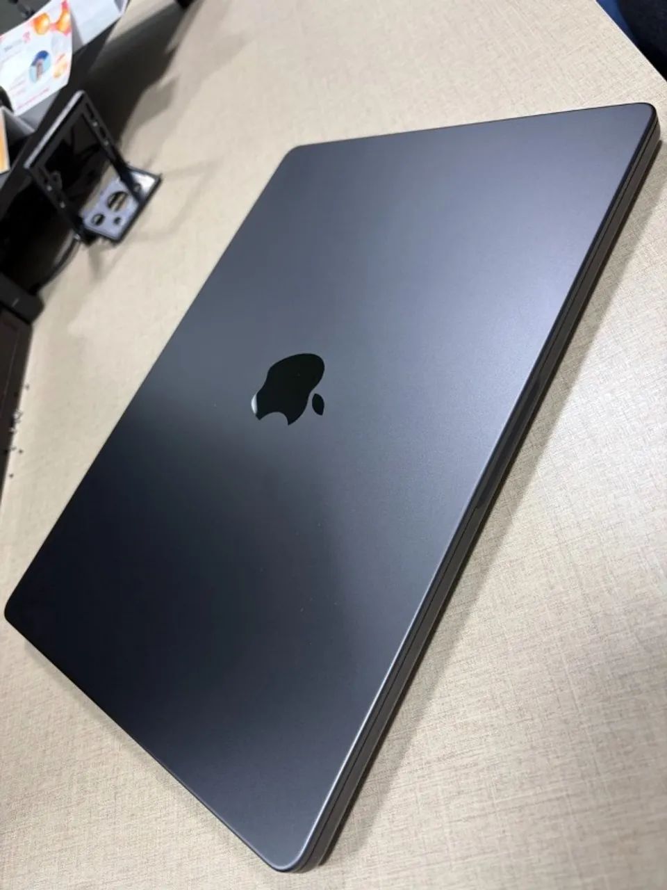 MacBook Pro M3 18GB/512 - Foto 3