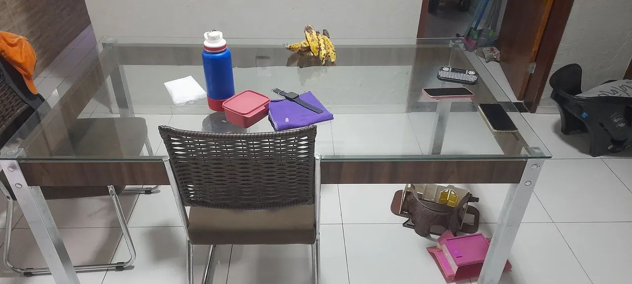 Mesa de jantar para 6 pessoas com tampo de vidro 10mm