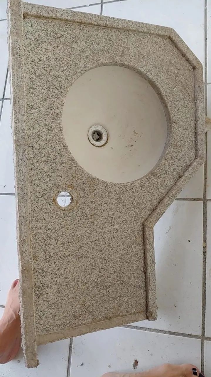 Pia de granito com Cuba em louça 