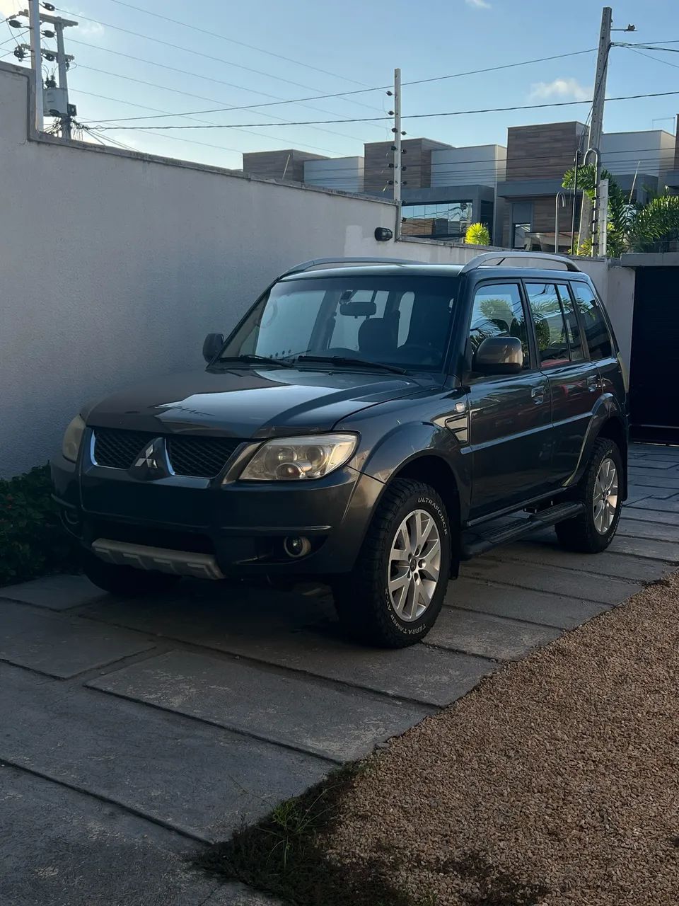 Mitsubishi Pajero 2012