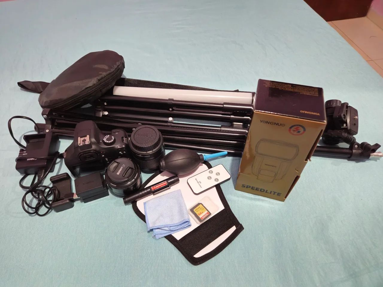 KIT CÂMERA CANON T100 COM ACESSÓRIOS - Foto 2