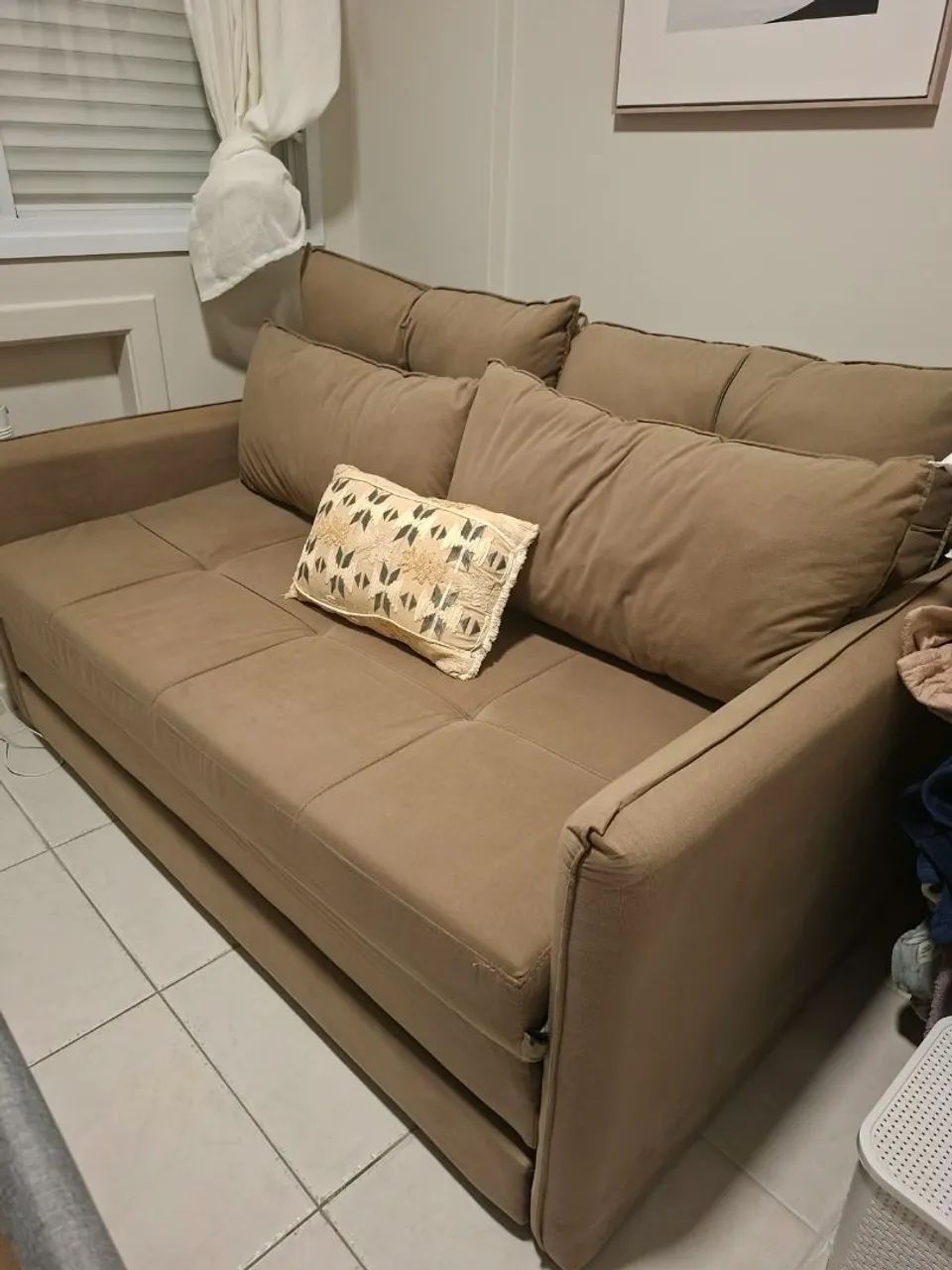 Sofá cama lunna Premium cor capuccino espuma D28