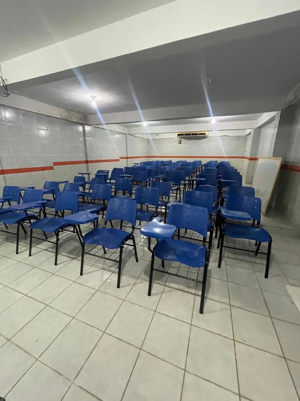 ALUGA-SE PRÉDIO COMERCIAL - IDEAL PARA ESCOLAS E EMPREENDIMENTOS EDUCACIONAIS - Foto 4